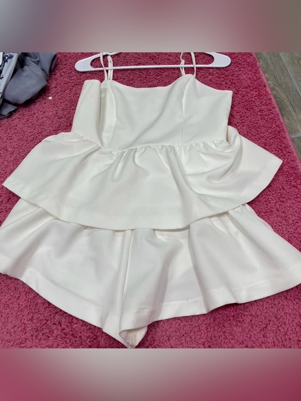 Honey Haus boutique idem ditto white flowy skort - NWT size women medium